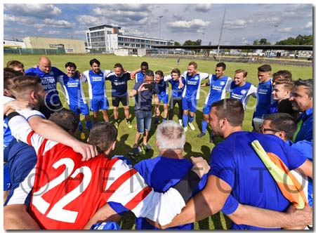 Germania Pfungstadt feiert die Meisterschaft in der Kreisliga B Darmstadt Germania Pfungstadt feiert die Meisterschaft in der Kreisliga B Darmstadt