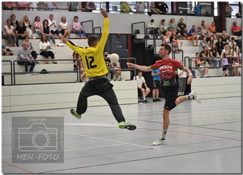Mehr Fotos vom Handball in meiner Fotogalerie www.hen-fotoarchiv.de