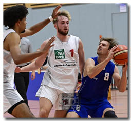 Saisonstart mit Niederlage für die SG Weiterstadt Basketballer in der Regionalliga - mehr Sportfotos in meiner Bildergalerie (HEN-FOTO)