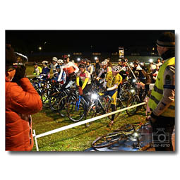 Vom Start bis ins Ziel an der Spitze - Gastfahrer Straßen-Profi Max WALSCHEID (Cofidis) bei Cross-Trainings-Weltmeisterschaft 9. Lauf  in und um die Radrennbahn des VC Darmstadt - mehr Sportfotos in meiner Fotogalerie (HEN-FOTO)