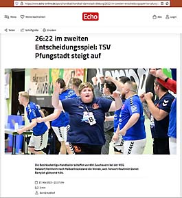 Jubel bei der Trainerin Ilka Fickinger über Sieg in Rossdorf und Meisterschaft und Aufstieg zeigt das Foto im Darmstädter Echo ( © HEN-FOTO )