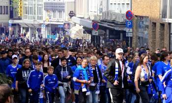 Fanmarsch SV Darmstadt 98 zum Böllenfalltor Merck Stadion 