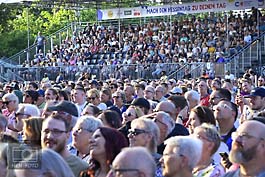 Bülent Ceylan begeistert in ausverkaufter Sparkassen-Arena auf dem Hessentag in Pfungstadt ( © HEN-FOTO )