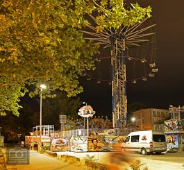 Die umfangreichen Aufbauarbeiten in der Innenstadt Darmstadt für Heinerfest (29. Juni bis 3. Juli 2023) haben begonnen ( © HEN-FOTO )