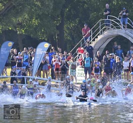 Pünktlicher Start der Männer in der Regionalliga während des 17. ENTEGA Heinerman Triathlon 2023 ( © HEN-FOTO )