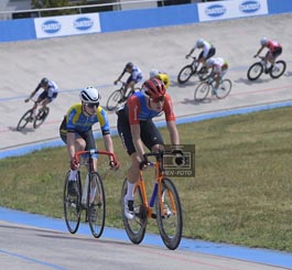 Radsport Radfahren Arvid Koop RSG Frankfurt und Moritz Czasa Ra-Net Oßwald in der Elite Klasse bei den Hessische Meisterschaften Bahn auf der Radrennbahn Velodrom VC 1899 Darmstadt ( © HEN-FOTO )