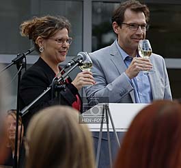 Eröffnung des Darmstädter Weinfestes durch Stefanie Kippenhan (Gebietsweinkönigin der Hessischen Bergstraße) und Oberbürgermeister Hanno Benz ( © HEN-FOTO )