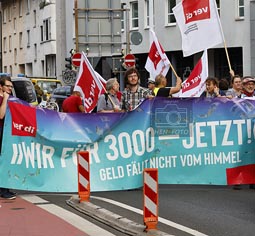 Inflationsausgleich für Beschäftigte des öffntlichen Dienstes fordert die Dienstleistungsgewerkschaft VERDI in Darmstadt ( © HEN-FOTO )