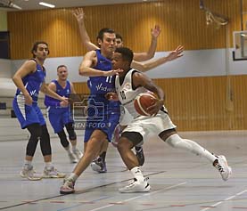 Mit dünner Personaldecke gelingt SKG Roßdorf in der Basketball Oberliga ein Heimsieg gegen Makkabi Frankfurt ( © HEN-FOTO Fotogalerie )