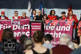 Demonstration und Kundgebung für Demokratie, Menschenrechte und Toleranz in Darmstadt nach Aufruf vom DGB und Bündnis gegen Rechts ( © HEN-FOTO ) 