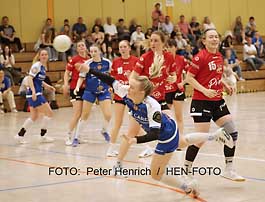 Die Handballerinnen der TGB Darmstadt verlieren am letzten Spieltag der Saison 2024/2025 gegen TSV Pfungstadt (33:30) und sind Tabellenschlußlicht ( Fotogalerie © Peter Henrich / HEN-FOTO )