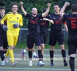 Die Relegation zwischen Darmstädter TSG 1846 und FC Türk Gücü Rüsselsheim endete 3:1 mit entsprechendem Torjubel (Fotogalerie © Peter Henrich / HEN-FOTO)