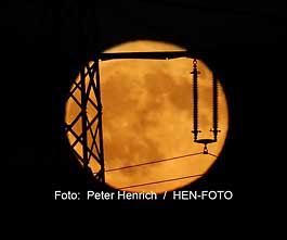 Himmelsphänomen Erdbeermond in Südhessen (Fotogalerie © Peter Henrich / HEN-FOTO)