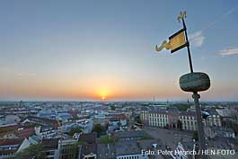 Zur Nacht der Kirchen lohnte sich der Ausblick vom Glockenturm der Stadtkirche (Fotogalerie © Peter Henrich / HEN-FOTO)