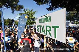 Bereits seit 1984 findet der Darmstädter Triathlon Wettbewerb im und um den Großen Woog statt (Fotogalerie © Peter Henrich / HEN-FOTO)
