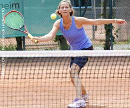 TCB 2000 Darmstadt gewinnt 6:3 gegen TC Mengen und sichert Klassenerhalt in Tennis Regionalliga (Fotogalerie © Peter Henrich / HEN-FOTO)
