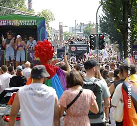 Foto-Impressionen von der CSD-Parade in Frankfurt / Main: Nie wieder still - Frankfurt ist #laut (Fotogalerie © Peter Henrich / HEN-FOTO)