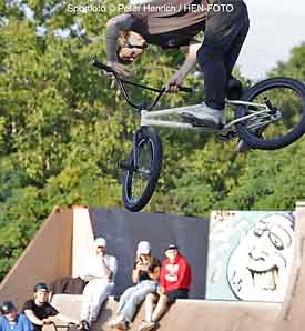 BMX Deutsche Freestyle Meisterschaft 2025 im Bikepark Darmstadt mit Best Trick Battle über die Jumpbox am ersten Tag - im Bild der Gewinner Dean Florian / Woodstyle e. V.  (Fotogalerie © Peter Henrich / HEN-FOTO)