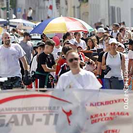 Ein Höhepunkt auf der Eberstädter KErb ist sicherlich der Umzug am Sonntag (Fotogalerie © Peter Henrich / HEN-FOTO)