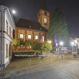 Evangelische Kirche in Groß-Zimmern (Hessen) weiht am Reformationstag neue Glocken mit Festgottesdienst ein (Fotogalerie © Peter Henrich / HEN-FOTO)