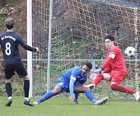 FCA Darmstadt verliert gegen SC Dortelweil und bleibt Tabellenletzter in der Fussball Verbandsliga ( Sportfotografie © Peter Henrich / HEN-FOTO)