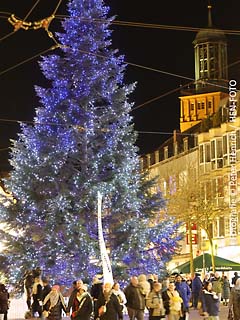 Endlich! Der Weihnachtsmarkt in Darmstadt ist geöffnet: Mo-Do 12-21h Fr/Sa 12-22h So 12-21h bis 23.12.2025 (Foto © Peter Henrich / HEN-FOTO)