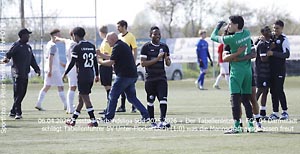 Der Tabellenletzte FCA Darmstadt besiegt den Tabellenführer SV Unter-Flockenbach mit 1:0 am Ostermontag (Fotogalerie © Peter Henrich / HEN-FOTO)
