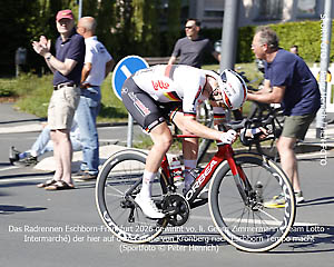 Das Radrennen Eschborn-Frankfurt 2026 gewinnt vo. li. Georg Zimmermann (Team Lotto - Intermarché) der hier auf dem Gefälle von Kronberg nach Eschborn Tempo macht (Sportfoto © Peter Henrich)