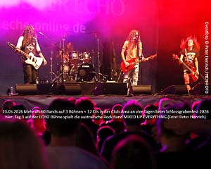 Am Tag 3 des Musikfestivals Schlossgrabenfest 2026 begeistern sowohl die australische Rock Band MIXED UP EVERYTHING als auch ZARTMANN (Eventfoto © Peter Henrich / HEN-FOTO)