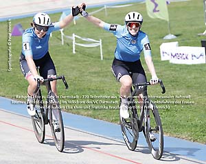 Radsport Weltelite mit der Internationalen Bahnradsport-Tournee 2026 in Darmstadt - Siegerinnen im Punktefahren sind die Olympiasiegerinnen in der Mannschaftverfolgung Lisa Klein und Franziska Brauße (Sportfoto © Peter Henrich) Radsport Weltelite mit der Internationalen Bahnradsport-Tournee 2026 in Darmstadt - Siegerinnen im Punktefahren sind die Olympiasiegerinnen in der Mannschaftverfolgung Lisa Klein und Franziska Brauße (Sportfoto © Peter Henrich)