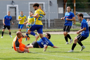 Mit dem neuem Trainer Jürgen Rödler gelingt SG Langstadt/Babenhausen gegen SG Arheilgen ein 3:0 Heimsieg (Copyright: Peter Henrich / HEN-FOTO)