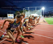 Beim 1500m Lauf gewann Annika Reiss / USA in 4:07.32 Min vor Mia Barnett / SWE und Taryn Parks / USA (copyright Peter Henrich / HEN-FOTO) Beim 1500m Lauf gewann Annika Reiss / USA in 4:07.32 Min vor Mia Barnett / SWE und Taryn Parks / USA (copyright Peter Henrich / HEN-FOTO)